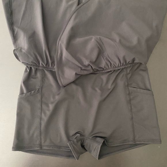 ALO Yoga Black Mini Skirt - Picture 4 of 4